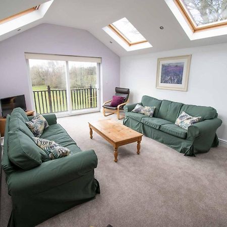 Long Byres Holiday Cottages 브램프톤 외부 사진