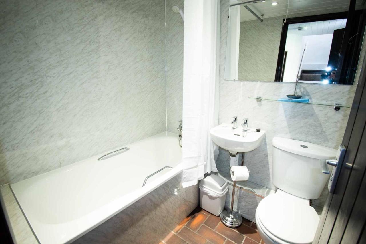 Long Byres Holiday Cottages 브램프톤 외부 사진